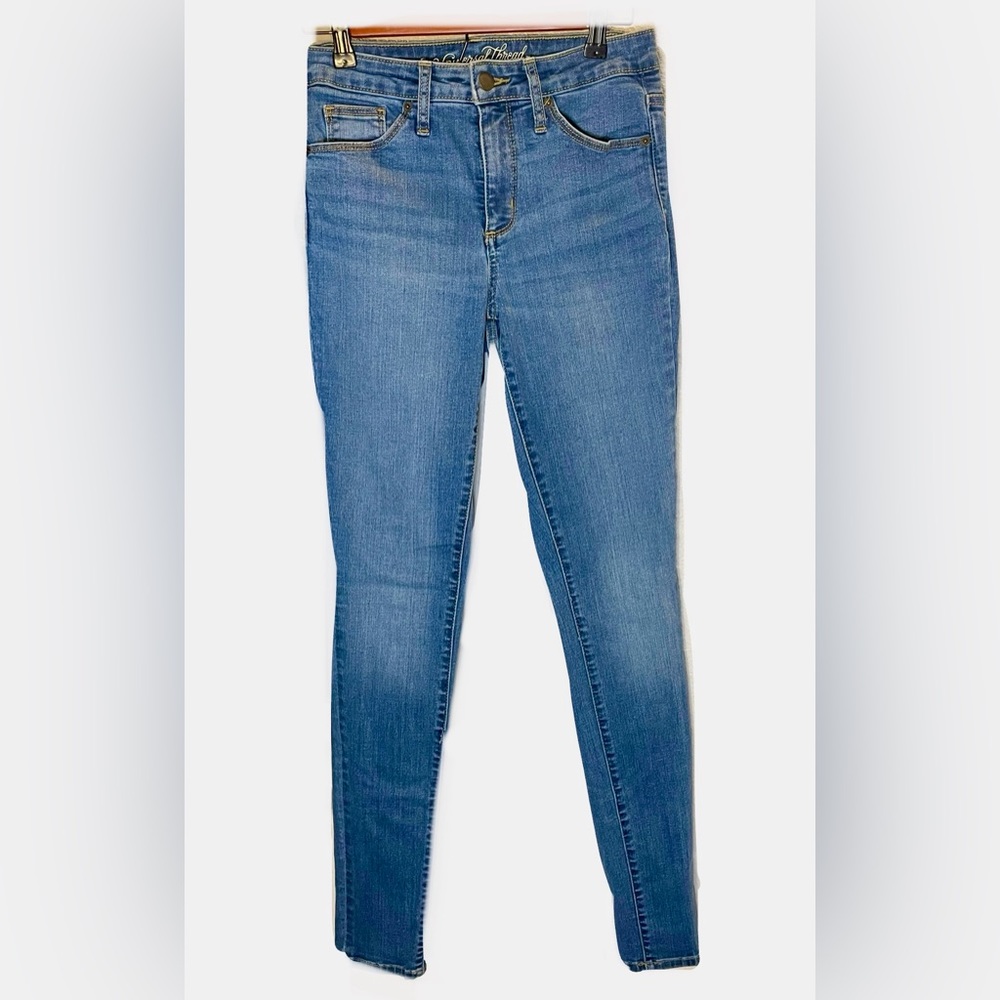 Universal Thread High Rise Skinny Jeans